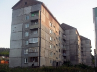 Bratsk, Gidromontazhnaya st, house 43. Apartment house