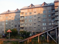 Bratsk, Gidromontazhnaya st, house 43. Apartment house