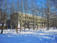 Bratsk, 体育中心 Чемпион, Yeniseyskaya st, 房屋 32