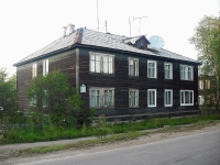 Bratsk, st Yeniseyskaya, house 35. Apartment house