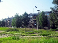 Bratsk, st Irkutskaya, house 10. Apartment house
