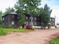 Bratsk, st Naberezhnaya, house 18. Apartment house