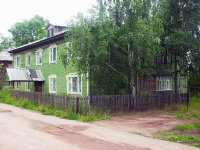 Bratsk, st Naberezhnaya, house 35. Apartment house