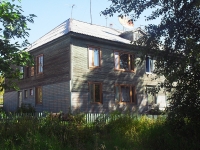 Bratsk, Naberezhnaya st, house 57. Apartment house