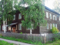 Bratsk, st Klubnaya, house 4. Apartment house