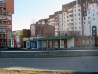 Bratsk, Olimpiyskaya st, 房屋 3. 多功能建筑
