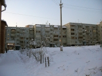 Bratsk, Zverev st, house 14. Apartment house