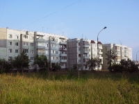 Bratsk, st Zverev, house 14. Apartment house