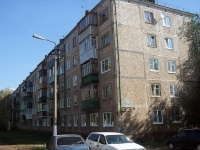 Bratsk, Kirov st, 房屋 33А. 公寓楼