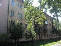 Bratsk, st Mira, house 15. Apartment house