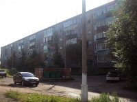 Bratsk, Ryabinovaya st, 房屋 8. 公寓楼