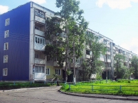 Bratsk, st Ryabinovaya, house 40. Apartment house