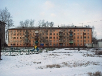 Vikhorevka, Dzerzhinsky st, 房屋 42. 公寓楼