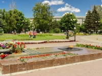 Kaluga, square Pobedy. monument