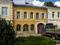 Borovsk, square Lenin, house 3. sample of architecture