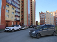 Kemerovo, Leningradskiy avenue, 房屋 22. 公寓楼