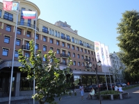 Кемерово, набережная Притомская, дом 7. многофункциональное здание