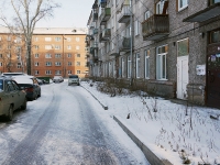 Novokuznetsk, Druzhby avenue, house 28. Apartment house