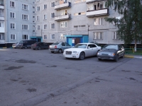 Новокузнецк, улица Зыряновская, дом 92. многоквартирный дом