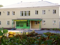 Novokuznetsk, Kirov st, 房屋 33А. 学校