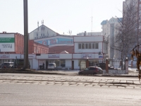 Novokuznetsk, 家政服务 Автокомплекс  "Три звезды", Kirov st, 房屋 102А