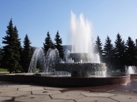 Новокузнецк, улица Кирова, фонтан 