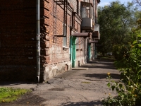 Novokuznetsk, Stroiteley avenue, house 62. Apartment house