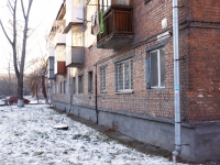 Novokuznetsk, Stroiteley avenue, house 37. Apartment house