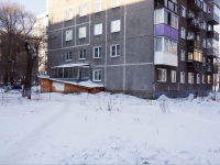 Novokuznetsk, Ordzhonikidze st, house 54. Apartment house