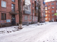 Novokuznetsk, Kutuzov st, house 42. Apartment house