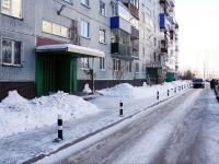 Novokuznetsk, Zaporozhskaya st, house 51. Apartment house