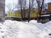 Novokuznetsk, st Vokzalnaya, house 35. Apartment house