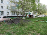 Novokuznetsk, Novoselov st, house 26. Apartment house