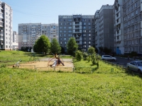 Новокузнецк, Авиаторов проспект, дом 73. многоквартирный дом