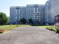 Novokuznetsk, Aviatorov avenue, 房屋 53. 公寓楼