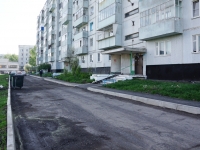 Новокузнецк, улица Космонавтов, дом 10. многоквартирный дом