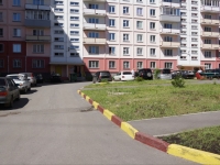 Novokuznetsk, Rokossovsky st, house 18. Apartment house