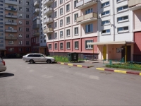 Новокузнецк, улица Рокоссовского, дом 18. многоквартирный дом