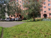 Новокузнецк, улица Веры Соломиной, дом 9. многоквартирный дом