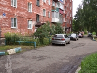 Новокузнецк, улица Веры Соломиной, дом 24. многоквартирный дом