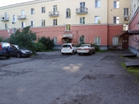 Novokuznetsk, Karl Marks st, house 4. Apartment house
