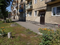 Novokuznetsk, Chelyuskin st, 房屋 3. 公寓楼