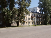 Novokuznetsk, Chelyuskin st, 房屋 30. 公寓楼