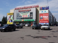 Новокузнецк, Шахтёров проспект, дом 12А. торговый центр "Новобайдаевский"