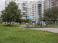 Novokuznetsk, Sholokhov st, 房屋 9. 公寓楼
