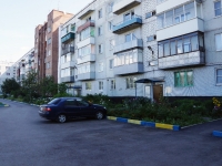 Новокузнецк, улица День Шахтёра, дом 35. многоквартирный дом
