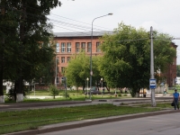 Novokuznetsk, 学校 Специальная школа №53, Razvedchikov st, 房屋 1