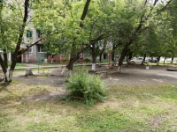 Novokuznetsk, Razvedchikov st, house 38. Apartment house