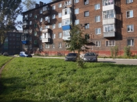 Novokuznetsk, Chekalin st, 房屋 15. 公寓楼