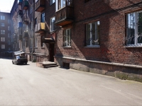 Novokuznetsk, Bulvarny alley, house 4. Apartment house
